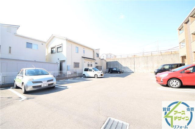 パストラルメゾン白水の駐車場