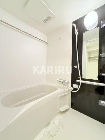 セレニテ本町東リアン の浴室