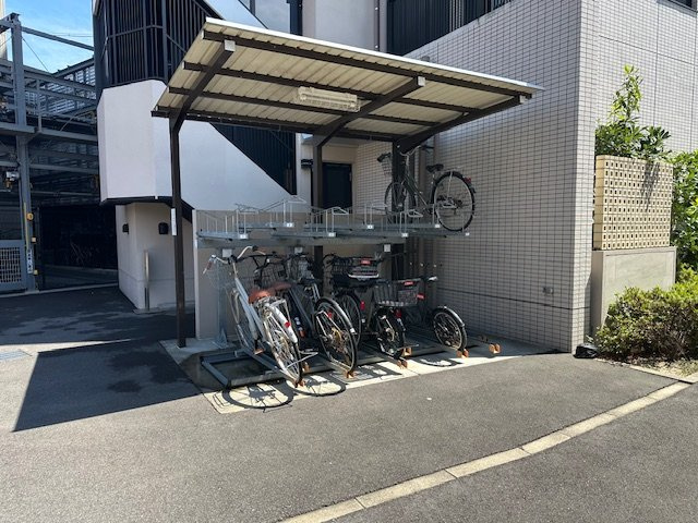 サンクレイドル岐阜【2階】の駐輪場