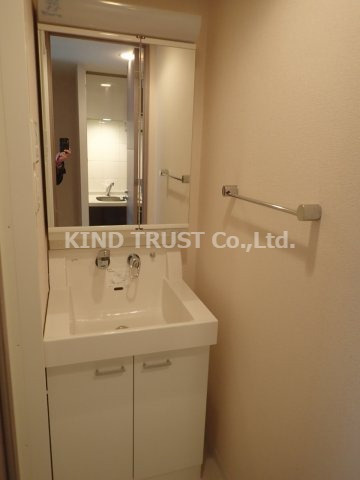 ジュネーゼロイヤルレジデンス梅田東の洗面所