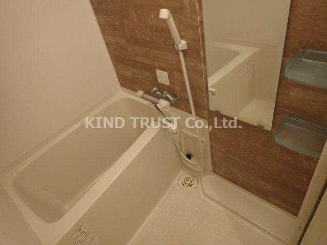 ジュネーゼロイヤルレジデンス梅田東の浴室