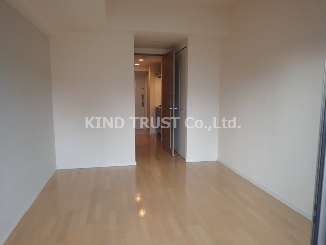 ジュネーゼロイヤルレジデンス梅田東の居間・リビング