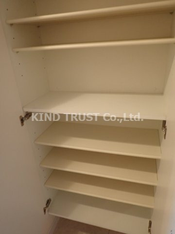 ジュネーゼロイヤルレジデンス梅田東の玄関