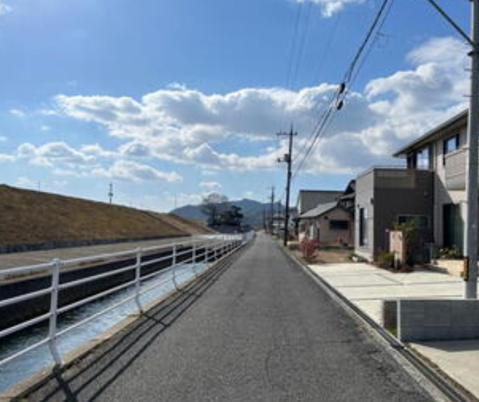 岡山市東区九蟠１６－９の前面道路含む現地写真