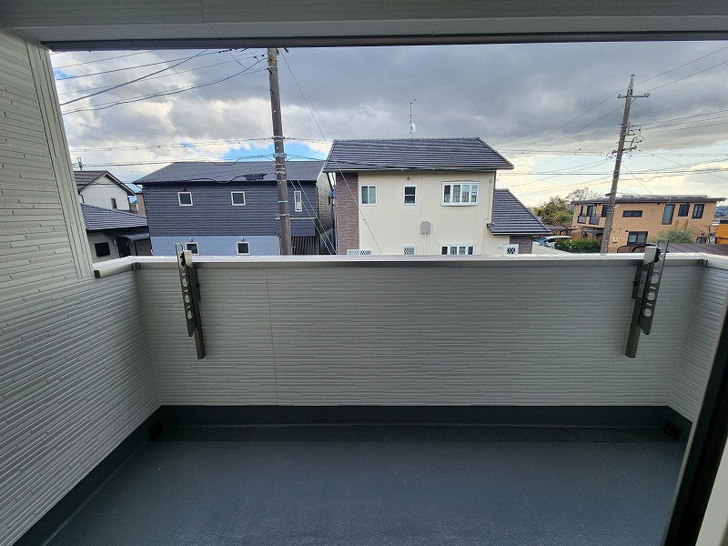 小牧市大字本庄字郷浦　新築戸建のバルコニー|雨でも安心。インナーバルコニー