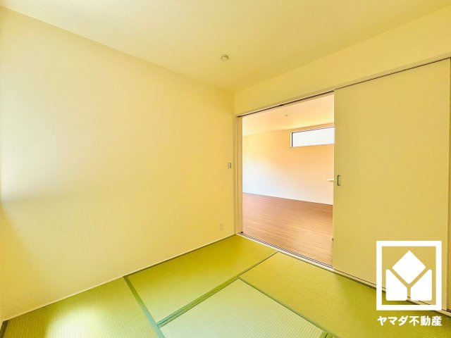 草津市草津町　2期　2号棟の和室