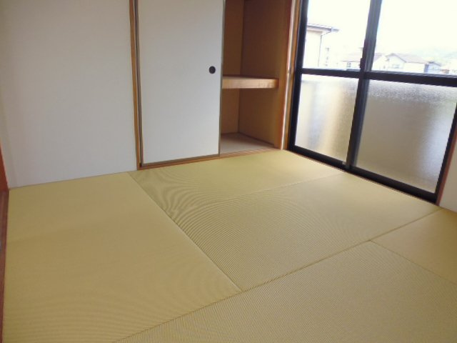 シャトルミヤケＢの寝室|和室