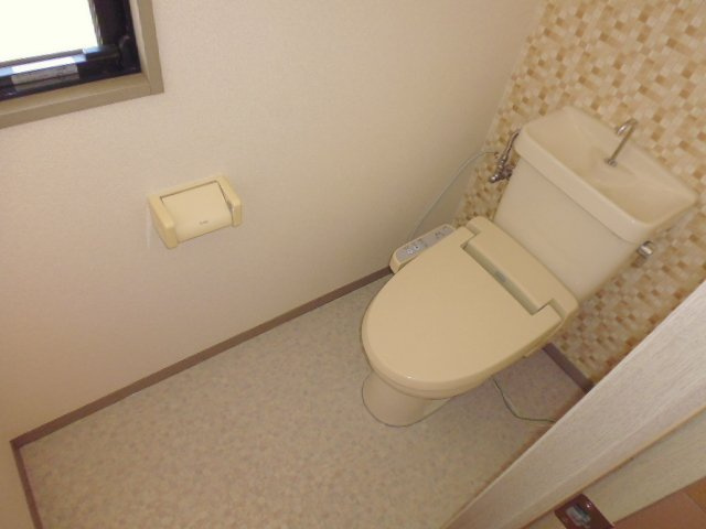 シャトルミヤケＢのトイレ|温水洗浄便座