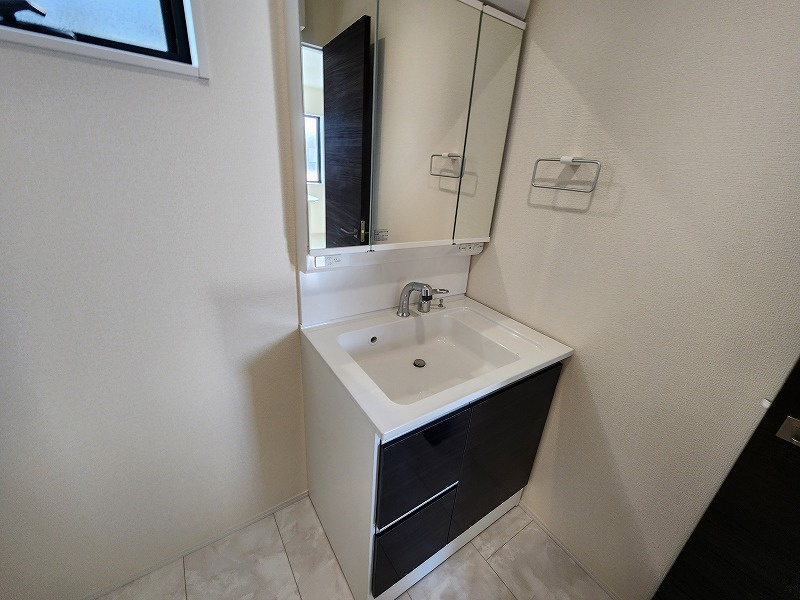 小牧市大字小牧原新田　新築戸建の独立洗面台|独立洗面台あり、毎朝おしゃれに忙しい女性の方におすすめです