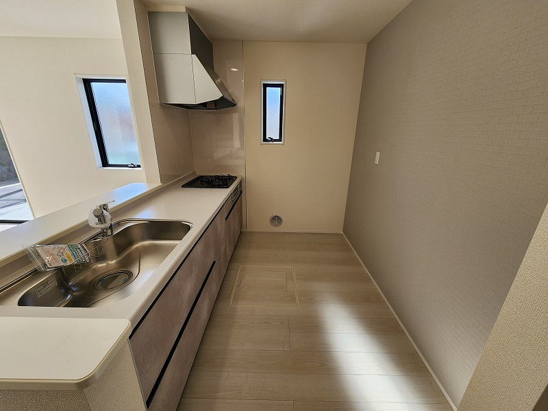 小牧市大字小牧原新田　新築戸建のキッチン|キッチンでお料理をお楽しみください