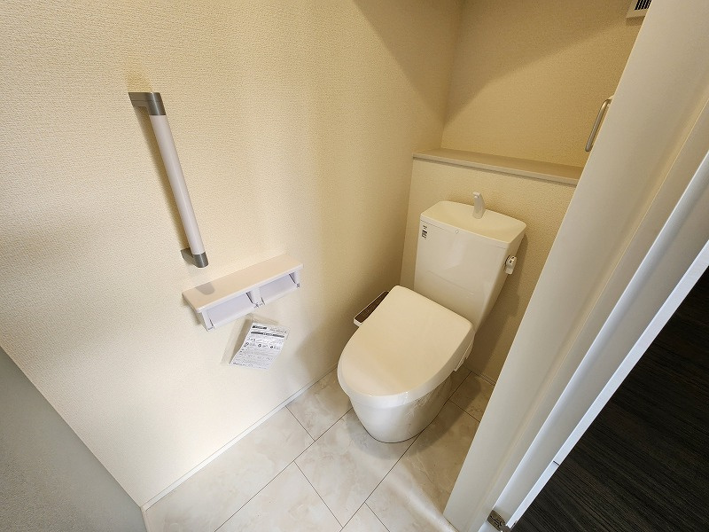 小牧市大字小牧原新田　新築戸建のトイレ|1階のトイレです