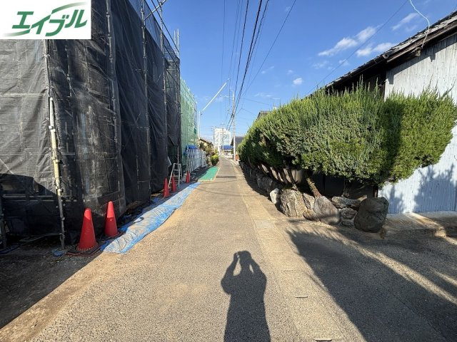 小牧市大字小牧原新田　新築戸建の前面道路含む現地写真|前面道路含む現地写真です