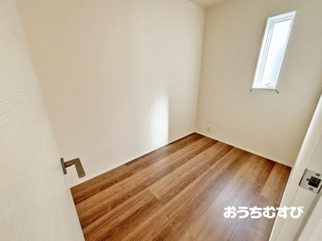 春日井市東野町西二丁目(全6棟)3号棟の洋室