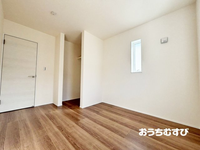 春日井市東野町西二丁目(全6棟)3号棟の洋室