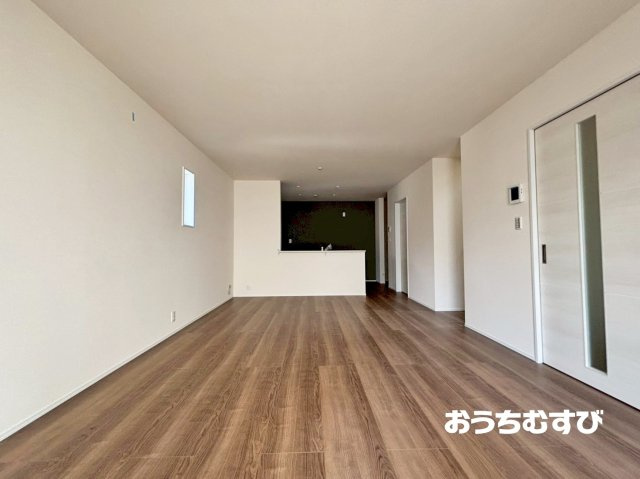 春日井市東野町西二丁目(全6棟)3号棟の居間・リビング