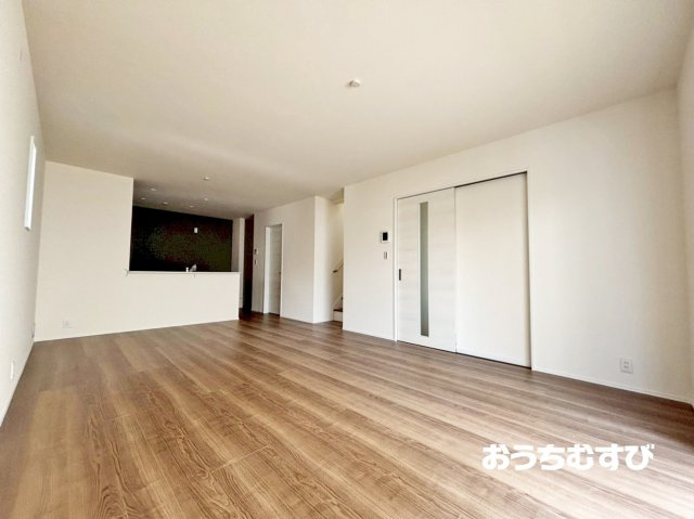 春日井市東野町西二丁目(全6棟)3号棟の居間・リビング