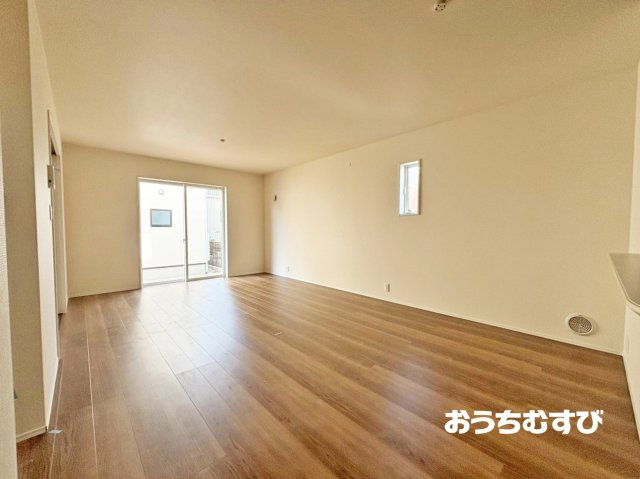 春日井市東野町西二丁目(全6棟)3号棟の居間・リビング