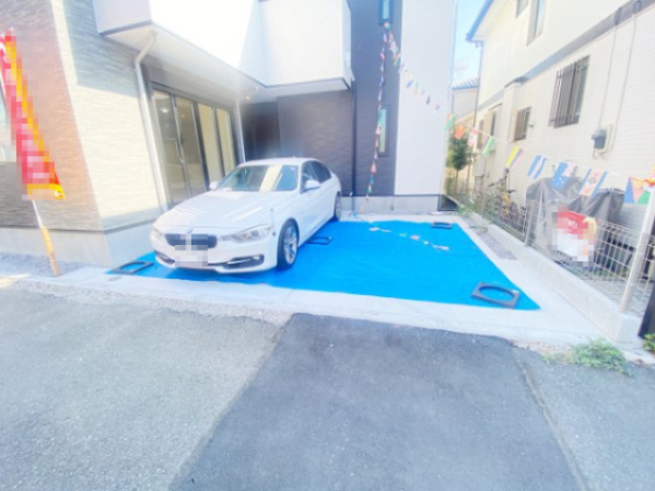 祝　成約済み　八王子市　並木町　新築戸建て　１期の駐車場|～仲介手数料無料☆八王子ひなた不動産～　八王子市並木町　新築戸建て