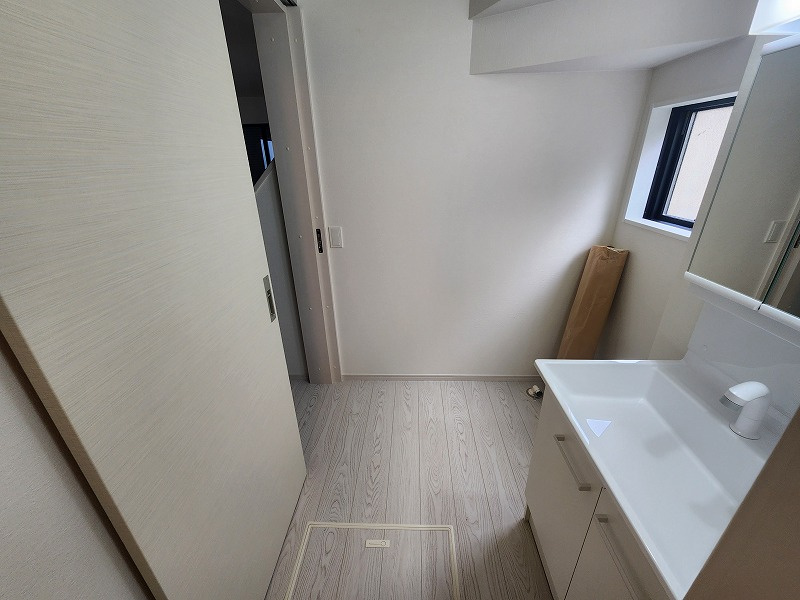 小牧市藤島２丁目　新築戸建　１号棟の洗面所|スペースが確保できる洗面所です