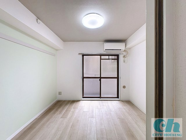 ハイタウン西蒲田 207号室の居間・リビング