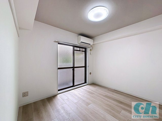 ハイタウン西蒲田 207号室の居間・リビング