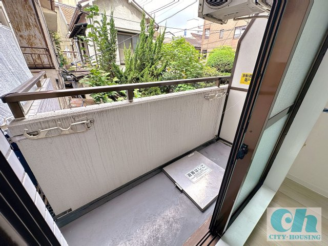 ハイタウン西蒲田 207号室のバルコニー