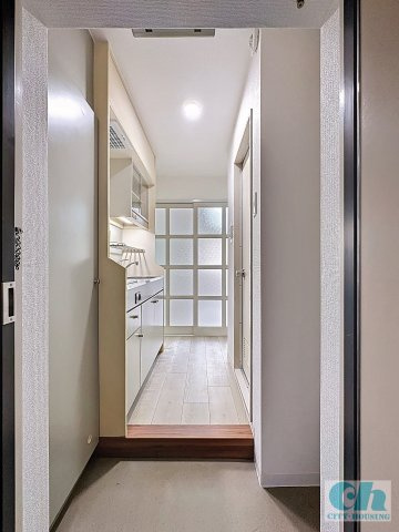 ハイタウン西蒲田 207号室の玄関