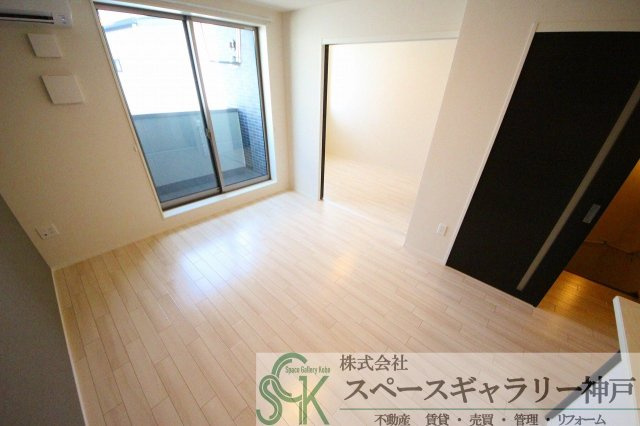 エイトポレール八木の居間・リビング|※お部屋により仕様が異なる場合があります※