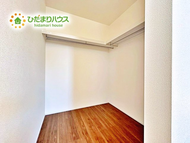 【収納】 | 水戸見川12期　新築戸建　5号棟 | 小物類から掃除機やシーズンオフの暖房器具といった大きいものまで1か所に収納できる、機能的な大容量クローゼット付き(^^♪光の影響を受けにくいので、物の保存に最適♪