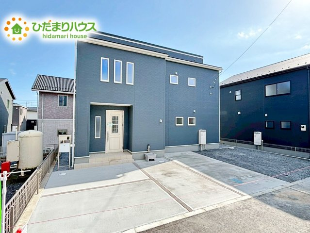【外観】 | 水戸見川12期　新築戸建　5号棟 | 暗めの外観はクールで洗練された印象を与えることができます。