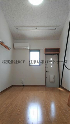 【玄関】 | サンマリノ藤田Ⅱ | 収納もある玄関です