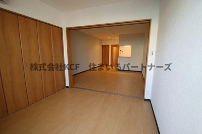 【内装】 | ラトナス | 明るい室内です