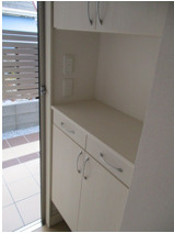 【玄関】 | WITH THE LIGHT | 収納もある玄関です