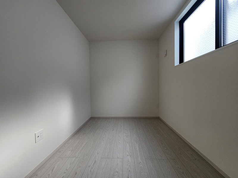 小牧市東１丁目　新築戸建　１号棟の洋室|落ち着いた色調の洋室です