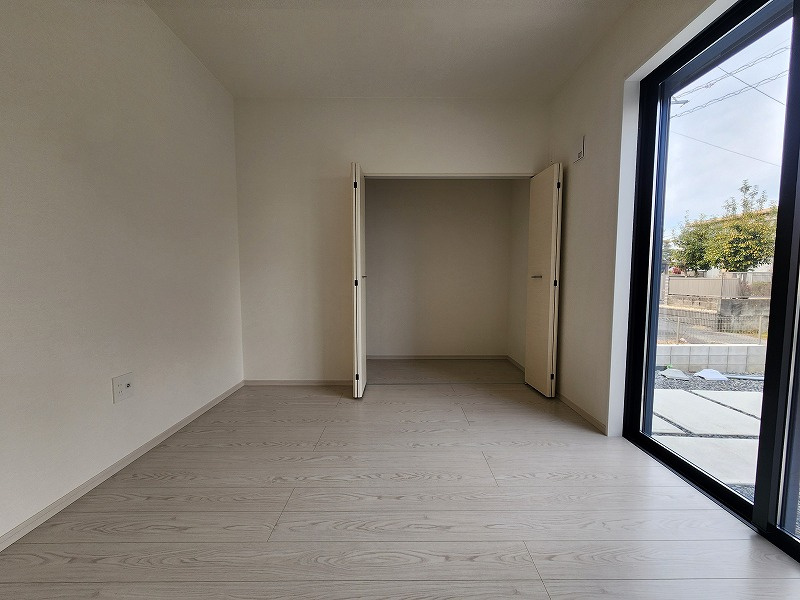 小牧市東１丁目　新築戸建　１号棟の洋室|1階の洋室です