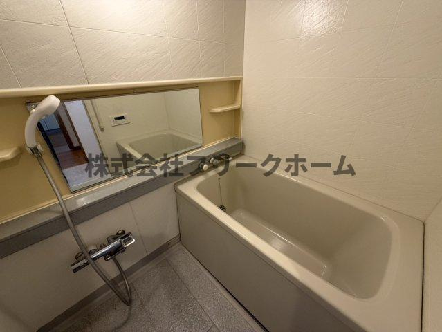 武蔵野市中町１丁目の賃貸マンションの浴室