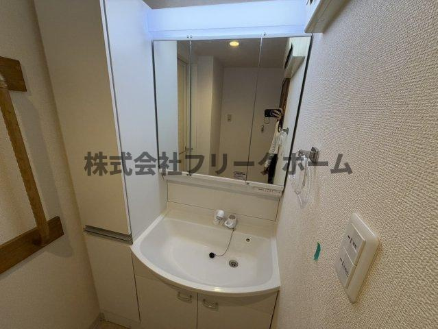武蔵野市中町１丁目の賃貸マンションの洗面所
