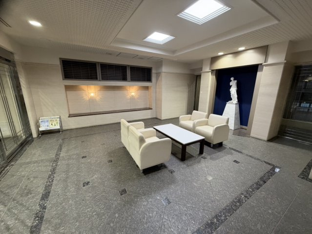 武蔵野市中町１丁目の賃貸マンションのロビー