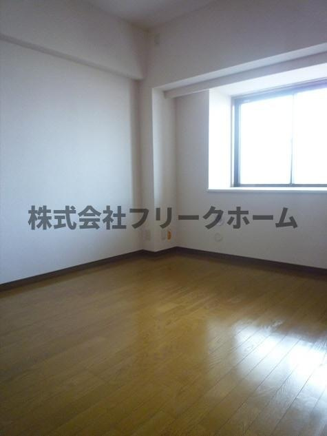 武蔵野市中町１丁目の賃貸マンションの居間・リビング