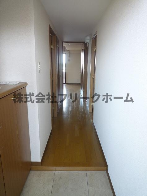 武蔵野市中町１丁目の賃貸マンションの玄関