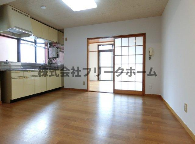 三鷹市下連雀３丁目の賃貸マンションの居間・リビング