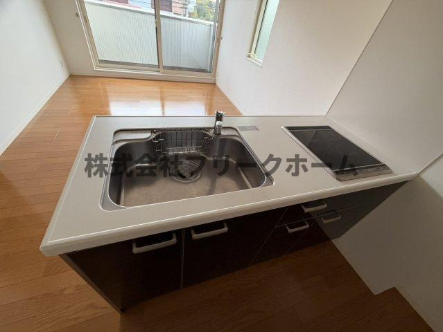 小金井市東町２丁目のアパートのキッチン