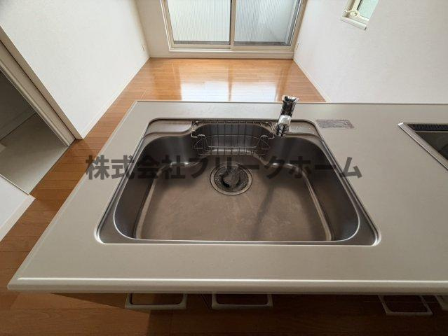 小金井市東町２丁目のアパートのキッチン