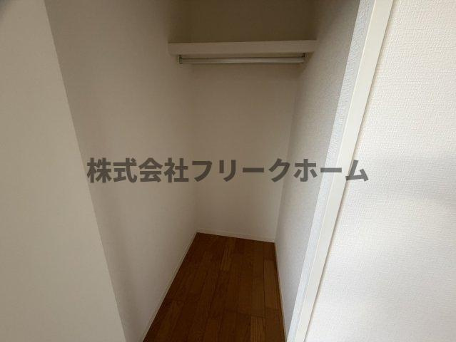 小金井市東町２丁目のアパートの収納