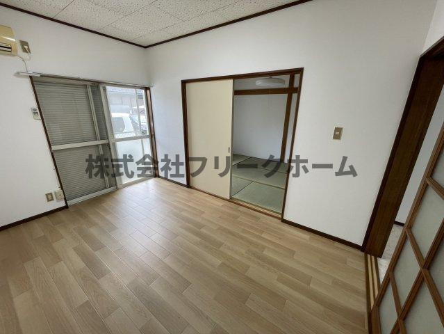 三鷹市上連雀８丁目のアパートの寝室