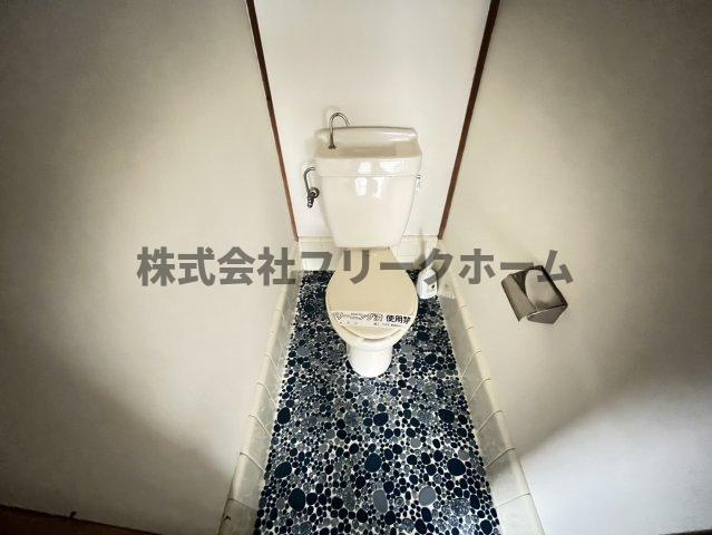 三鷹市上連雀３丁目のアパートのトイレ