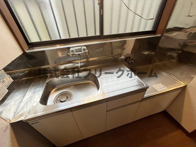 赤澤貸家のキッチン