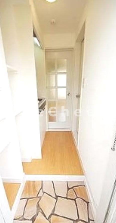 プラザドゥーぺートンＡ棟の玄関