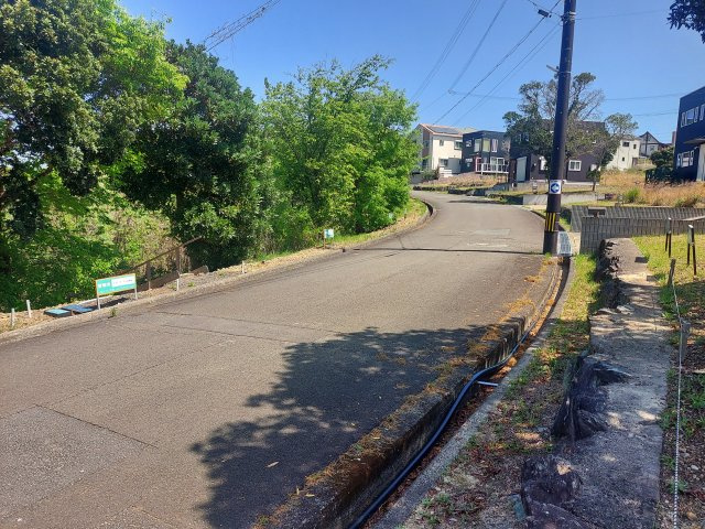 白浜町別荘売り地4筆の前面道路含む現地写真