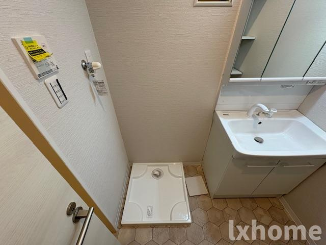 Chez・moi茨木市郡山のトイレ|落ち着いた色調のトイレです